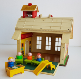 VINTAGE FISHER PRICE SCHOOL