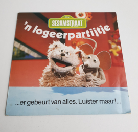 LP SESAMSTRAAT, 'N LOGEERPARTIJTJE