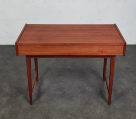 VINTAGE BUREAU