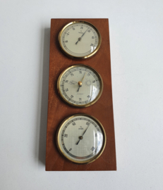 VINTAGE BAROMETER