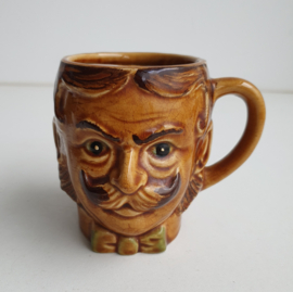 VINTAGE BEKER