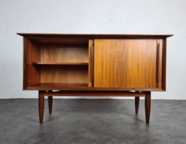 VINTAGE SIDEBOARD, ARNE VODDER