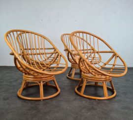 VINTAGE ROTAN EGG-CHAIR