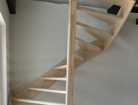 Waarom zijn zoveel houten trappen van vurenhout?