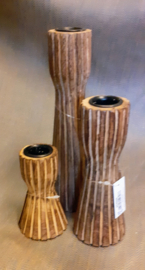 Handgemaakte houten kaarsenstandaard L