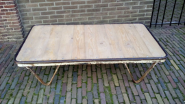 Industriële salontafel