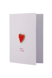 Zusss | Wenskaart met broche hartje rood "ik heb je lief"