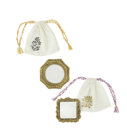 Madam Stoltz Handspiegeltje