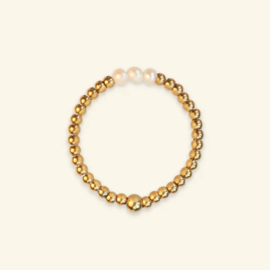 Mable. Triple pearl ring