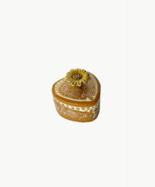 Doing Goods Sunflower Vanity Heart box small