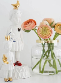 Lammers & Lammers Mini Pupke met kroonkandelaar | wit met delftsblauw all-over en rode schoentjess