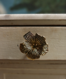 Doing Goods Knob Hibiscus "Hailey"