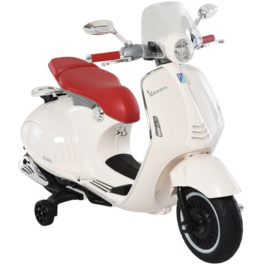 Vespa wit 6v  met usb en verlichting ( gratis windscherm )