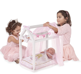 Baby poppenbedje roze   incl alle bekleding en rolkussen