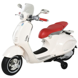 Vespa wit 6v  met usb en verlichting ( gratis windscherm )