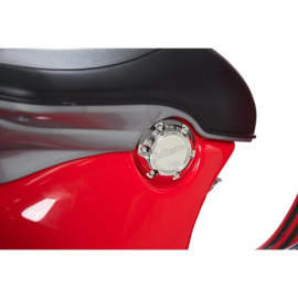 Vespa rood 6v met usb en verlichting( gratis windscherm )