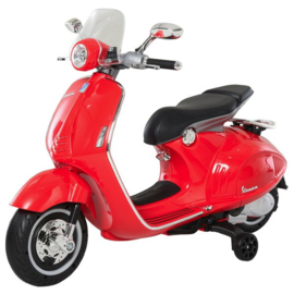 Vespa rood 6v met usb en verlichting( gratis windscherm )