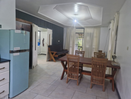 Te Huur: Comfortabele Eengezinswoning aan de Fredrikshoopweg – Wanica, Suriname