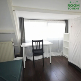 Chambre Meublée à Louer à Voorburg/La Haye : Idéale pour Stagiaires, Expatriés et Étudiants