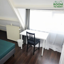 Chambre Meublée à Louer à Voorburg/La Haye : Idéale pour Stagiaires, Expatriés et Étudiants
