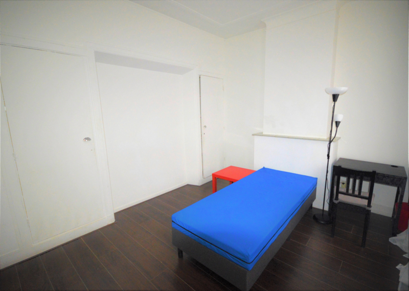 "Comfortabele gemeubileerde kamer te huur in Voorburg | Rand Den Haag: Ideale plek voor internationale studenten en expats!"