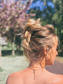 Hair claw ‘marmer sand’