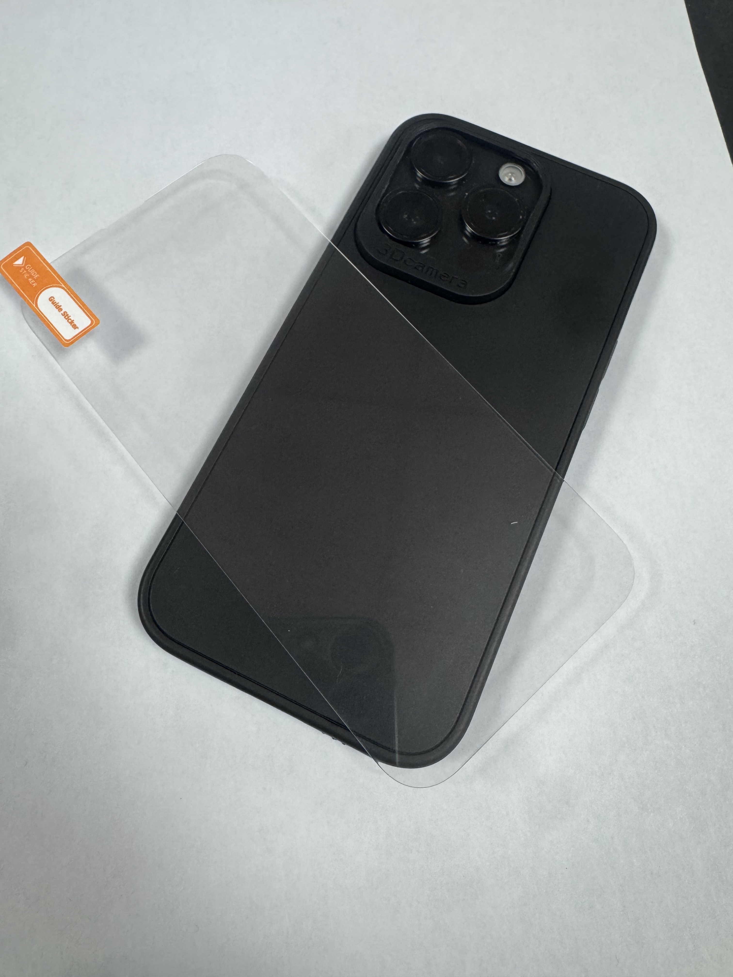 Iphone 15 pro zwarte siliconen hoes + screen protector