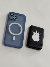 Iphone 13 magsafe hoes + powerbank blauw doorzichtig