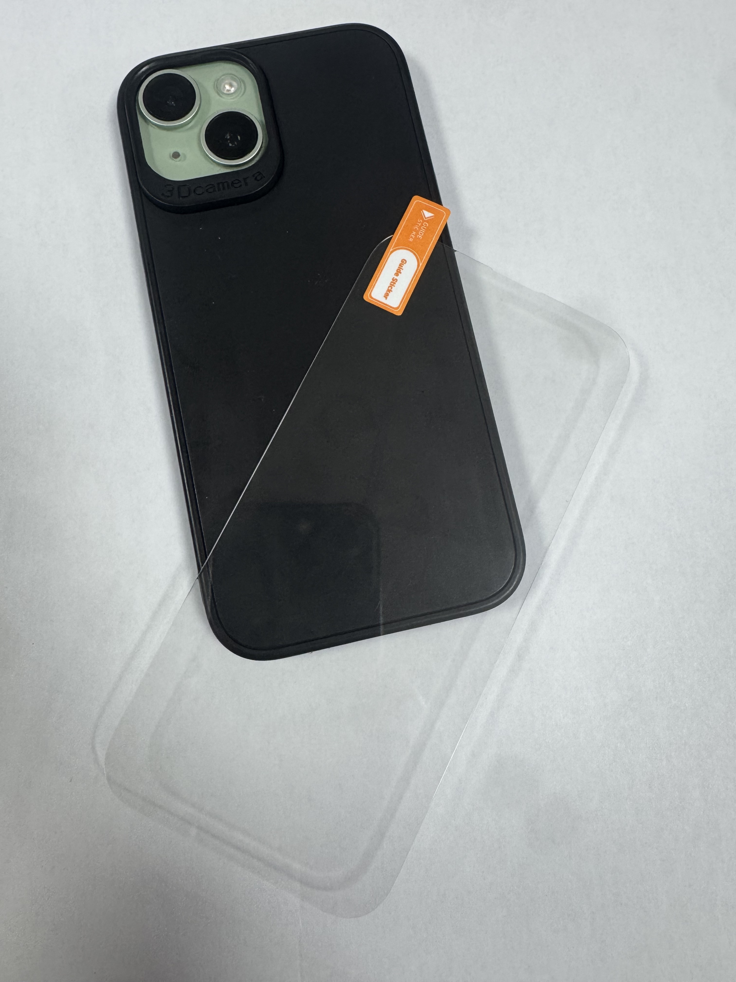 Iphone 15 zwarte siliconen hoes + screen protector