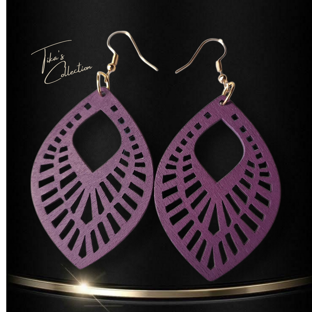 Houten oorbellen paars ~ Tika's Collection