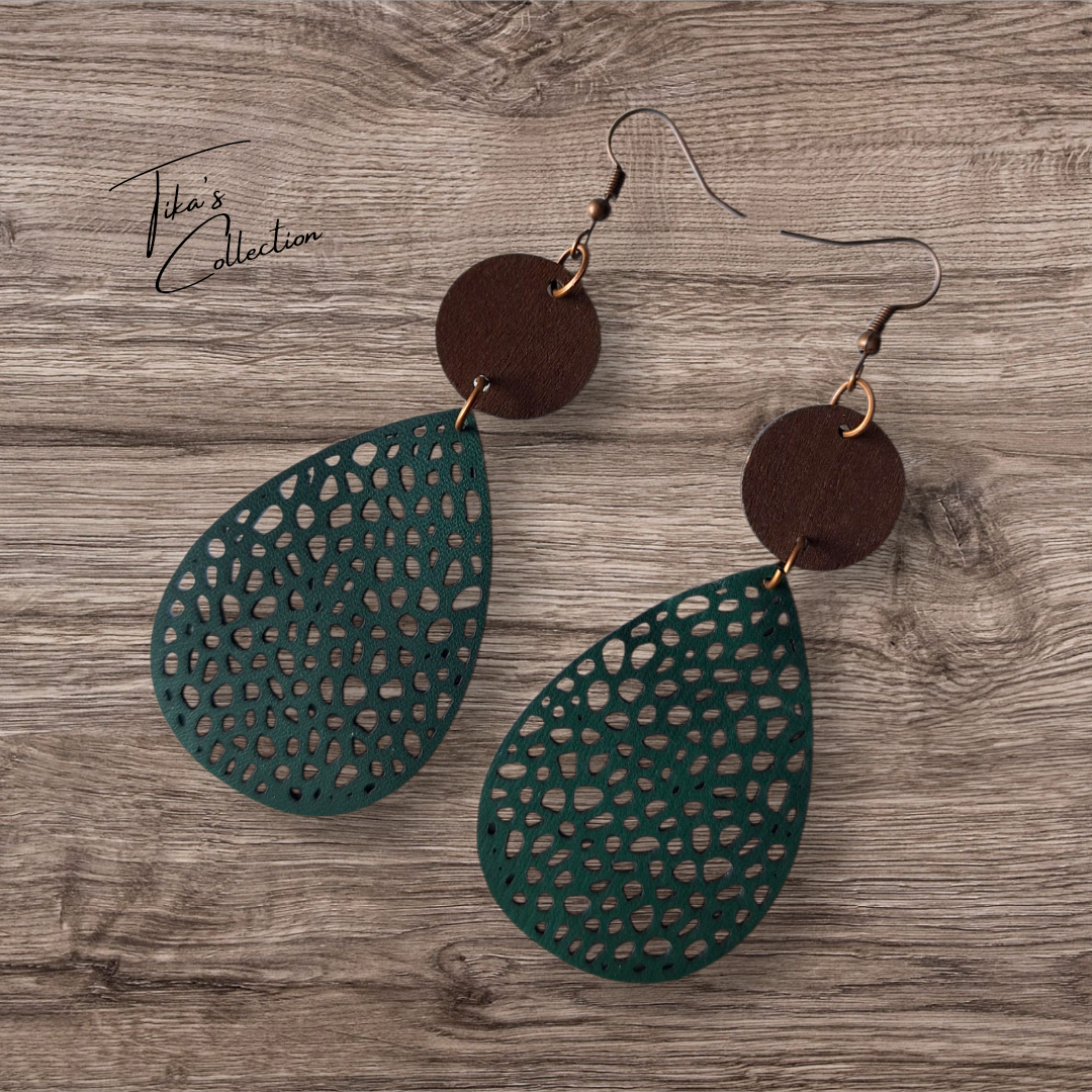 Houten oorbellen groen ~ Tika's Collection