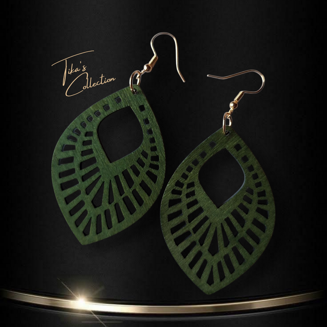 Houten oorbellen groen ~ Tika's Collection