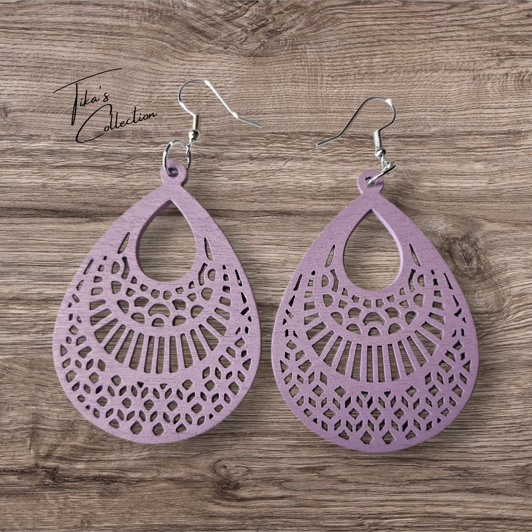 Houten oorbellen paars ~ Tika's Collection
