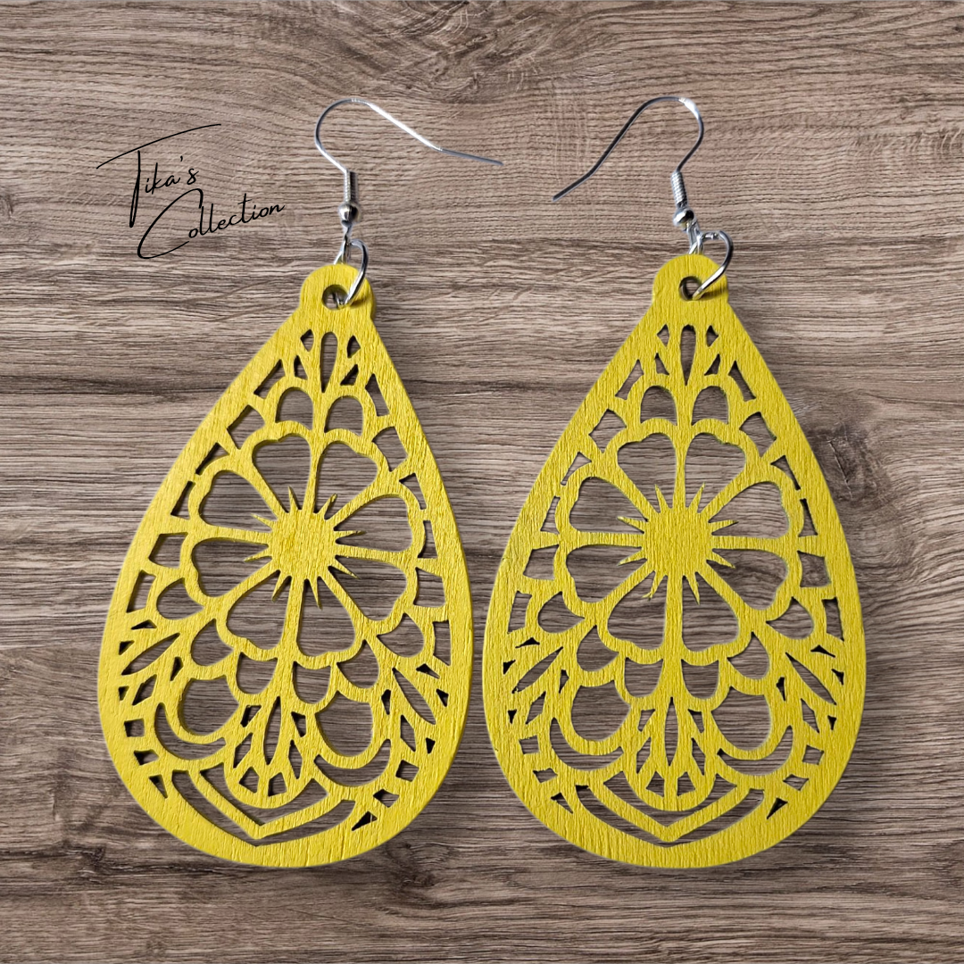 Houten oorbellen geel ~ Tika's Collection