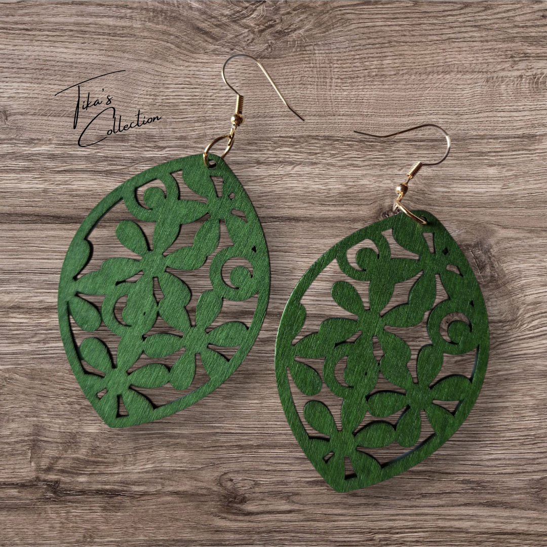 Houten oorbellen groen ~ Tika's Collection