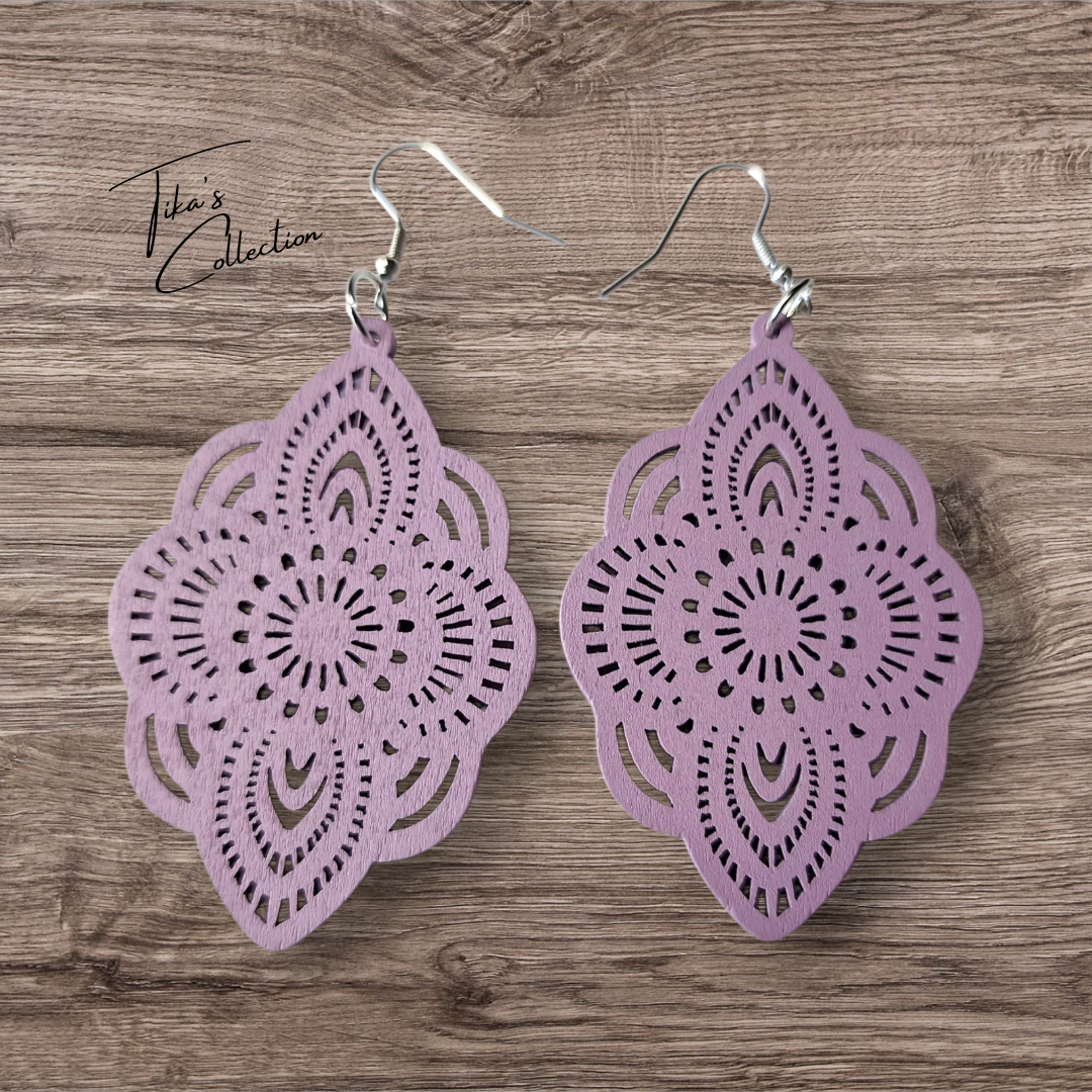 Houten oorbellen paars ~ Tika's Collection