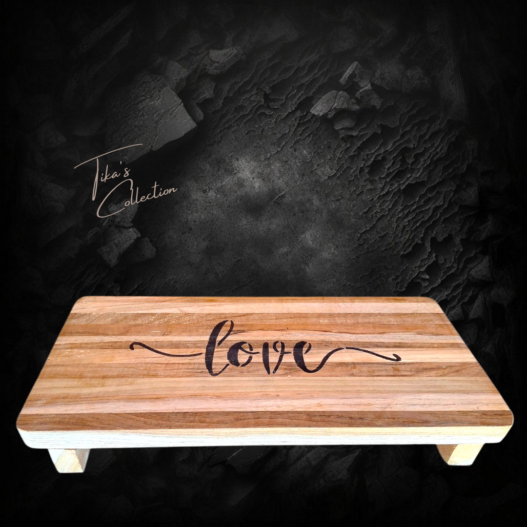 Houten serveertafeltje - Love- Tika's Collection