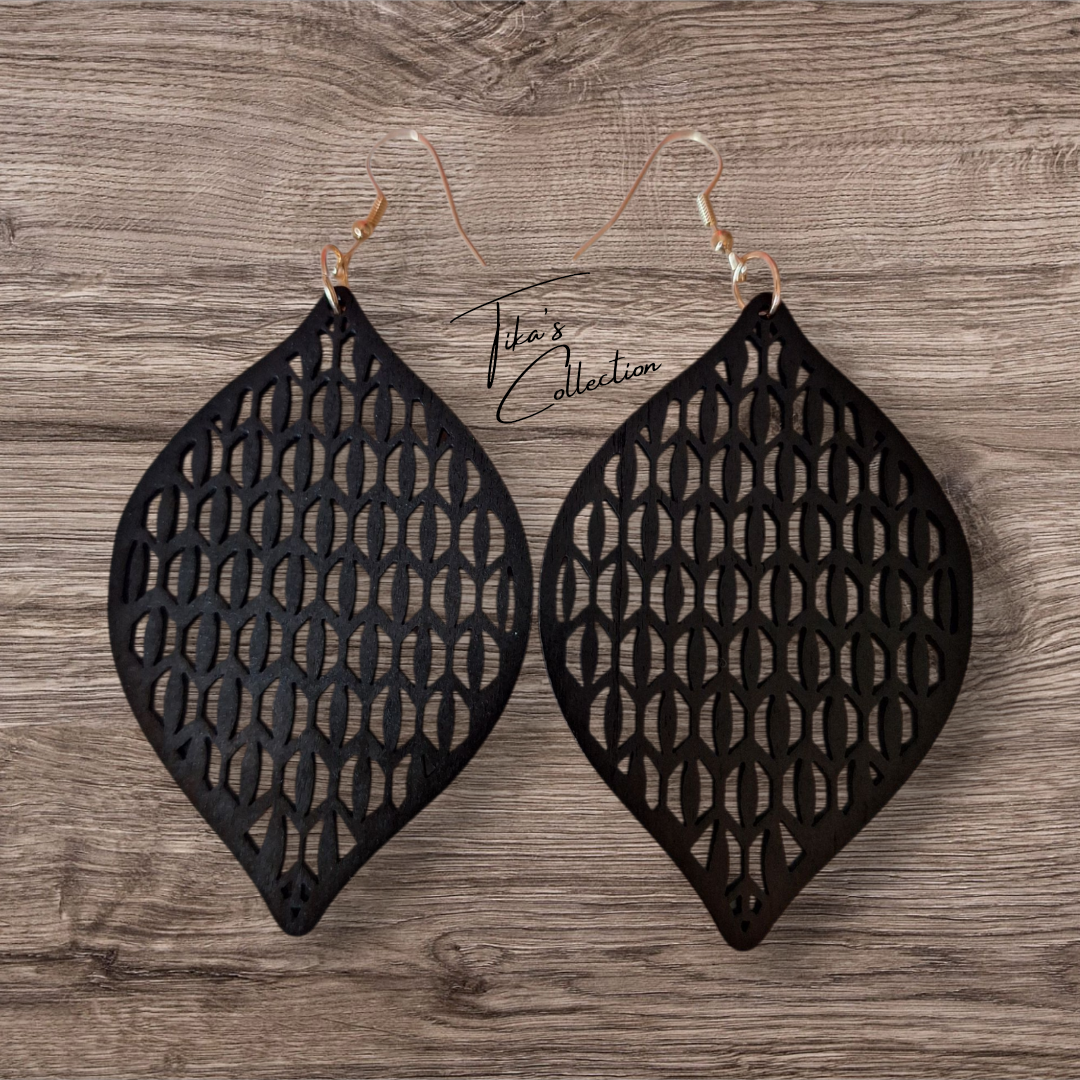 Houten oorbellen zwart ~ Tika's Collection