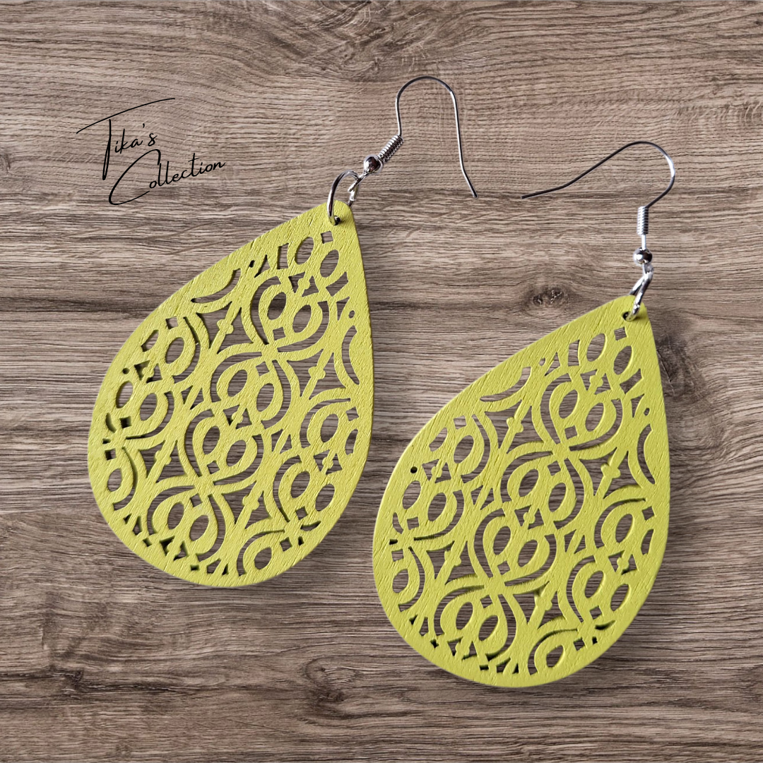 Houten oorbellen groen ~ Tika's Collection