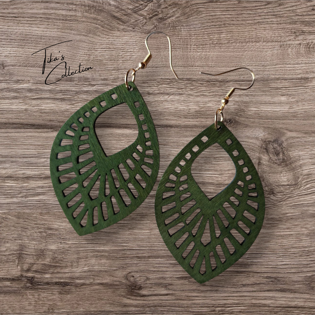 Houten oorbellen groen ~ Tika's Collection