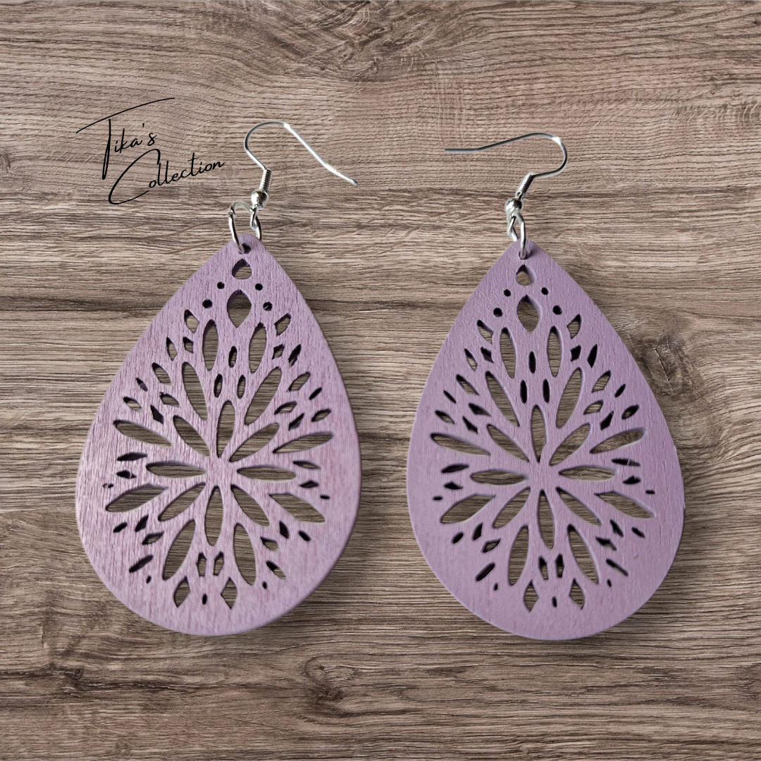 Houten oorbellen paars ~ Tika's Collection