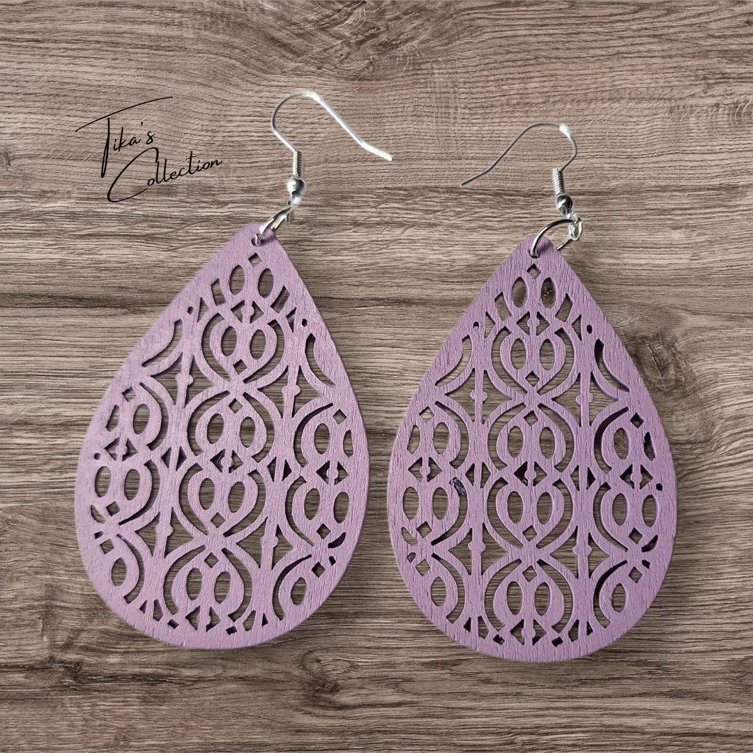 Houten oorbellen paars ~ Tika's Collection