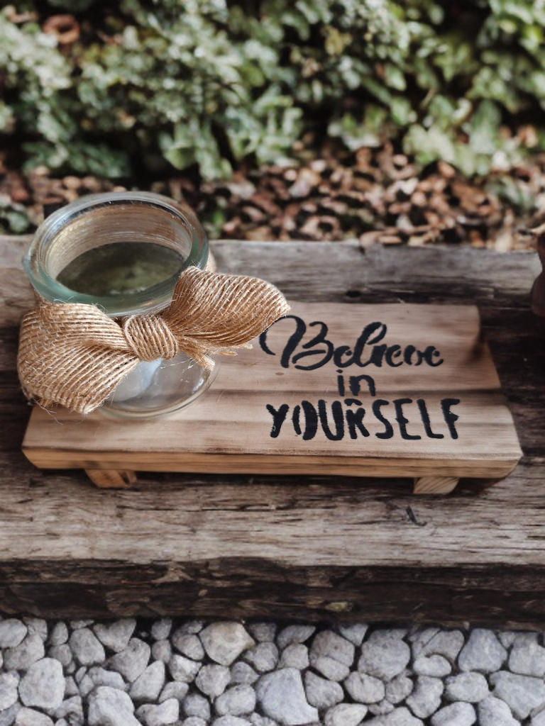 Decoratie tafeltje- Believe in yourself - Tika's Handmade Collection