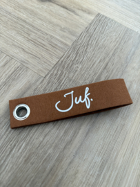 Donkerbruin JUF. Vilten Sleutelhanger Krijt