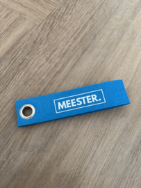 Blauw MEESTER. Vilten Sleutelhanger Klas