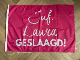 Fuchsia JUF. geslaagd vlag LAURA