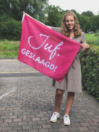 Fuchsia JUF. Geslaagd Vlag Krijt