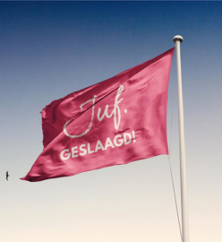 Fuchsia JUF. Geslaagd Vlag Krijt