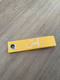 Geel JUF. Vilten Sleutelhanger Krijt