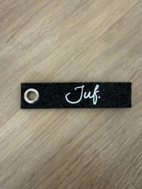 Donkergrijs JUF. Vilten Sleutelhanger Krijt